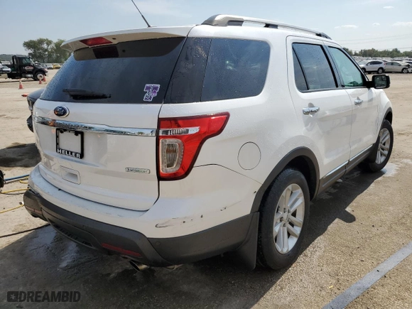 2014 Ford Explorer XLT with VIN 1FM5K7D95EGA21454, listed as a Copart auction lot 72159824 with 128,765 mi miles and Salvage Title. Bid and sale history available at carsss.com. Image 3.
