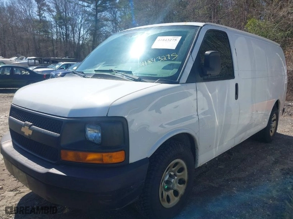 2014 Chevrolet Express Cargo Van with VIN 1GCSGAFX0E1146902, listed as a IAAI auction lot 41843275 with 261,413 mi miles. Bid and sale history available at carsss.com. Image 2.