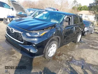 2023 Toyota Highlander L z VIN 5TDKDRAH6PS505375, wystawiony jako IAAI lot #41662089 z przebiegiem 9 700 mil mil oraz . Historia ofert i sprzedaży dostępna na DreamBid. Obrazek 2.