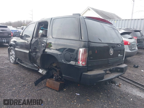 2002 Cadillac Escalade z VIN 1GYEK63N62R205809, wystawiony jako IAAI lot #41090723 z przebiegiem 180 631 mil mil oraz . Historia ofert i sprzedaży dostępna na DreamBid. Obrazek 6.