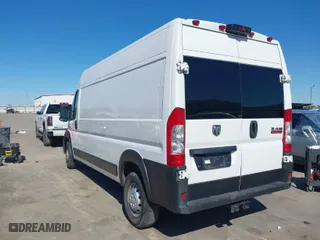 2019 Ram ProMaster Cargo Van with VIN 3C6TRVDG2KE506177, listed as a IAAI auction lot 38978353 with 220,000 mi miles. Bid and sale history available at carsss.com. Image 3.