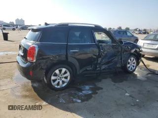2019 MINI Countryman Cooper with VIN WMZYS7C58K3F45493, listed as a Copart auction lot 72711804 with 61,900 mi miles and Salvage Title. Bid and sale history available at carsss.com. Image 3.