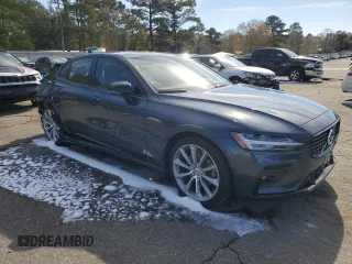 2021 Volvo S60 Momentum with VIN 7JR102TZXMG123619, listed as a Copart auction lot 89405775 with 35,316 mi miles and Salvage title. Bid and sale history available at DreamBid. Image 4.