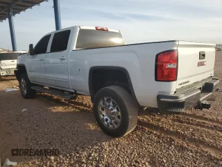2018 GMC Sierra 2500HD Denali with VIN 1GT12SEY2JF255322, listed as a Copart auction lot 84299244 with 120,489 mi miles and Salvage Title. Bid and sale history available at carsss.com. Image 2.