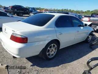 2003 Acura TL with VIN 19UUA56623A066329, listed as a IAAI auction lot 41834882 with 194,525 mi miles. Bid and sale history available at carsss.com. Image 4.