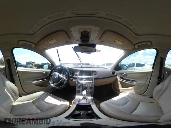 2013 Volvo S60 T5 Premier z VIN YV1612FS3D2190263, wystawiony jako IAAI lot #42227011 z przebiegiem 158 369 mil mil oraz . Historia ofert i sprzedaży dostępna na DreamBid. Obrazek 18.