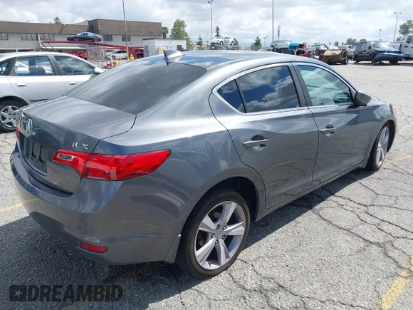 2013 Acura ILX Premium z VIN 19VDE1F57DE013667, wystawiony jako IAAI lot #42246256 z przebiegiem 174 167 mil mil oraz . Historia ofert i sprzedaży dostępna na DreamBid. Obrazek 4.