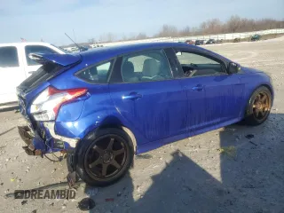 2014 Ford Focus ST with VIN 1FADP3L92EL207235, listed as a Copart auction lot 49650505 with 204,400 mi miles and Clean Title. Bid and sale history available at carsss.com. Image 3.