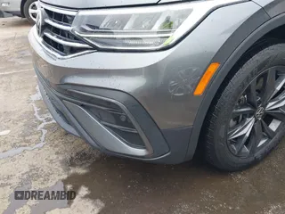2022 Volkswagen Tiguan SE with VIN 3VV3B7AX7NM008114, listed as a IAAI auction lot 41843315 with 42,016 mi miles and . Bid and sale history available at DreamBid. Image 6.