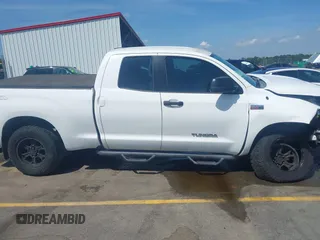 2012 Toyota Tundra z VIN 5TFUW5F10CX265543, wystawiony jako IAAI lot #42162418 z przebiegiem 219 270 mil mil oraz . Historia ofert i sprzedaży dostępna na DreamBid. Obrazek 13.
