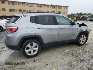 2019 Jeep Compass Latitude with VIN 3C4NJCBB3KT636386, listed as a Copart auction lot 58555305 with 97,923 mi miles and Salvage title. Bid and sale history available at DreamBid. Image 3.