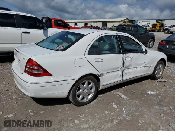 2001 Mercedes-Benz C 230/260/280/320 z VIN WDBRF61JX1F055147, wystawiony jako Copart lot #56381645 z przebiegiem 135 866 mil mil oraz Szkoda całkowita • Salvage title. Historia ofert i sprzedaży dostępna na DreamBid. Obrazek 3.