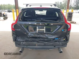 2015 Volvo V60 z VIN YV1902SH9F1190853, wystawiony jako IAAI lot #42237421 z przebiegiem 49 122 mil mil oraz . Historia ofert i sprzedaży dostępna na DreamBid. Obrazek 16.