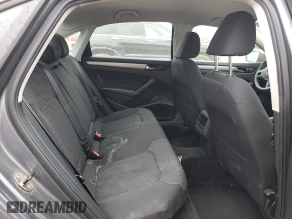 2013 Volkswagen Passat S z VIN 1VWAP7A38DC048686, wystawiony jako Copart lot #54582865 z przebiegiem 140 798 mil mil oraz Szkoda całkowita • Salvage title. Historia ofert i sprzedaży dostępna na DreamBid. Obrazek 10.