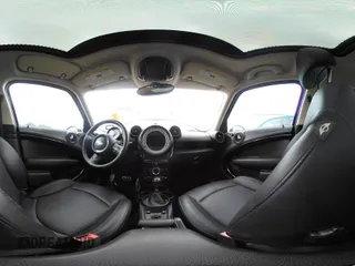2014 MINI Countryman S z VIN WMWZC3C58EWT01074, wystawiony jako IAAI lot #42238095 z przebiegiem 83 252 mil mil oraz . Historia ofert i sprzedaży dostępna na DreamBid. Obrazek 21.