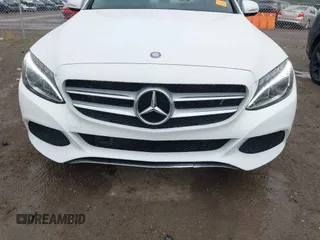 2015 Mercedes-Benz C 300 Luxury z VIN 55SWF4KB4FU064209, wystawiony jako IAAI lot #42676960 z przebiegiem 47 303 mil mil oraz . Historia ofert i sprzedaży dostępna na DreamBid. Obrazek 6.