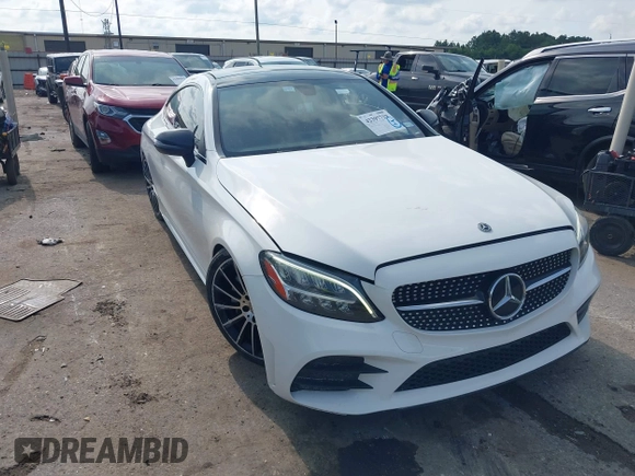 2019 Mercedes-Benz C 300 with VIN WDDWJ8DB1KF846175, listed as a IAAI auction lot 42397729 with 89,461 mi miles and . Bid and sale history available at DreamBid. Image 1.
