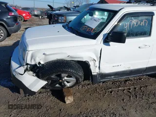 2017 Jeep Patriot Sport with VIN 1C4NJRBB0HD196872, listed as a IAAI auction lot 41750617 with 61,199 mi miles and . Bid and sale history available at DreamBid. Image 6.