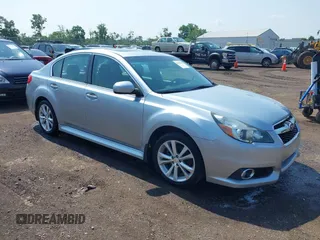 2013 Subaru Legacy Limited z VIN 4S3BMCK63D3006833, wystawiony jako IAAI lot #42470849 z przebiegiem 135 474 mil mil oraz . Historia ofert i sprzedaży dostępna na DreamBid. Obrazek 1.
