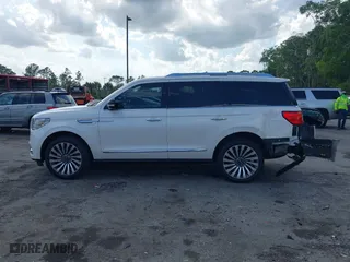 2018 Lincoln Navigator Reserve with VIN 5LMJJ2LT7JEL07827, listed as a IAAI auction lot 41931713 with 96,425 mi miles. Bid and sale history available at carsss.com. Image 14.