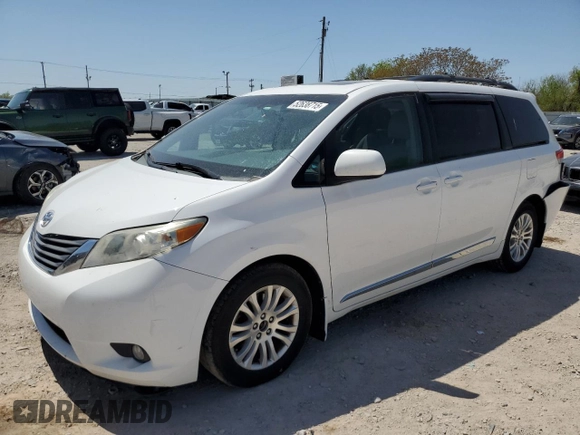 2013 Toyota Sienna XLE AAS with VIN 5TDYK3DC1DS368452, listed as a Copart auction lot 52638715 with 163,254 mi miles and Salvage Title. Bid and sale history available at carsss.com. Image 1.