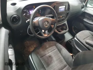 2020 Mercedes-Benz Metris Cargo z VIN W1YV0BEY5L3731098, wystawiony jako Copart lot #61276905 z przebiegiem 193 964 mil mil oraz Szkoda całkowita • Salvage title. Historia ofert i sprzedaży dostępna na DreamBid. Obrazek 8.