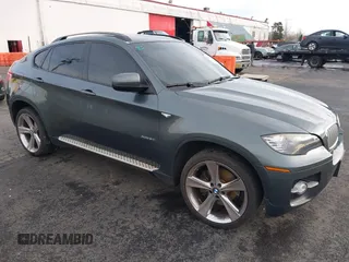 2009 BMW X6 z VIN 5UXFG83559LZ94179, wystawiony jako IAAI lot #41117261 z przebiegiem 108 997 mil mil oraz . Historia ofert i sprzedaży dostępna na DreamBid. Obrazek 1.