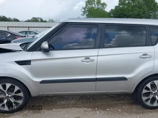 2013 Kia Soul + with VIN KNDJT2A62D7548959, listed as a IAAI auction lot 42071230 with 149,410 mi miles and . Bid and sale history available at DreamBid. Image 14.