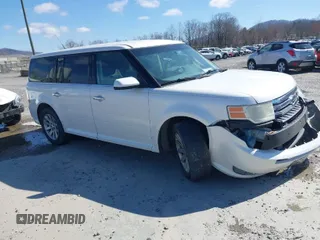 2009 Ford Flex SEL with VIN 2FMEK62C49BB02371, listed as a IAAI auction lot 41780212 with 194,522 mi miles. Bid and sale history available at carsss.com. Image 1.