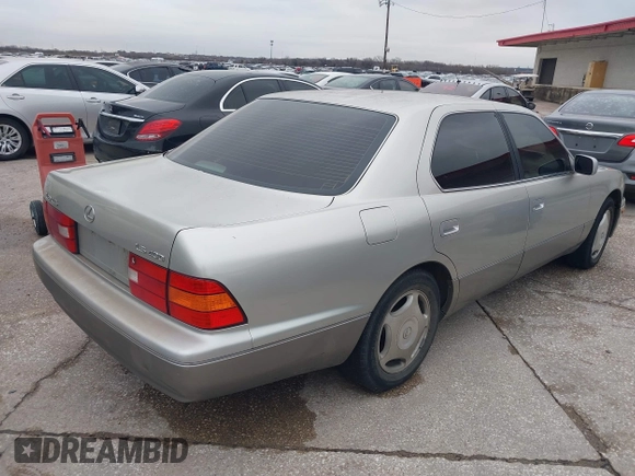 2000 Lexus LS 400 with VIN JT8BH28F4Y0179448, listed as a IAAI auction lot 41563460 with 179,113 mi miles. Bid and sale history available at carsss.com. Image 4.