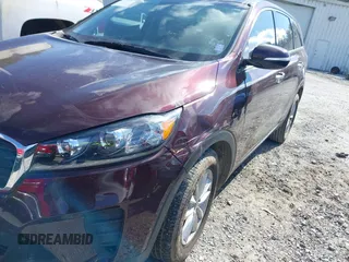 2020 Kia Sorento LX with VIN 5XYPG4A36LG641971, listed as a IAAI auction lot 41628259 with 108,717 mi miles. Bid and sale history available at carsss.com. Image 6.