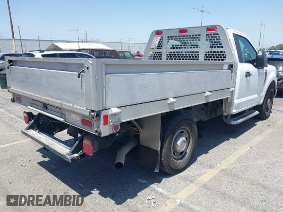 2017 Ford F-250 XL с VIN 1FDBF2A69HEC86673, выставлен на аукционе IAAI как лот 42511398 с пробегом 80 283 миль миль и . История ставок и продаж доступна на DreamBid. Изображение 4.