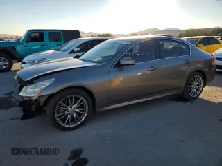 2008 Infiniti G35 Journey z VIN JNKBV61E38M200140, wystawiony jako Copart lot #88951485 z przebiegiem 136 917 mil mil oraz Szkoda całkowita • Salvage title. Historia ofert i sprzedaży dostępna na DreamBid. Obrazek 1.