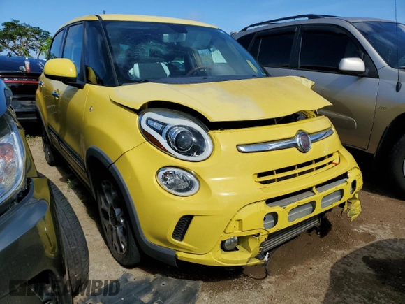 2015 FIAT 500L Urbana Trekking with VIN ZFBCFADH0FZ031337, listed as a Copart auction lot 54044874 with 0 mi miles and Non Repairable. Bid and sale history available at carsss.com. Image 4.