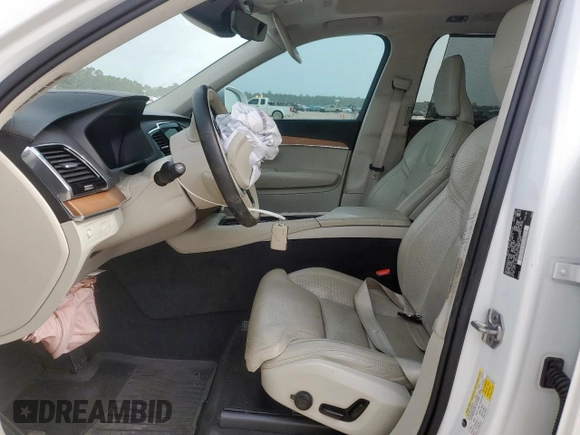 2019 Volvo XC90 Inscription z VIN YV4A22PL0K1445651, wystawiony jako Copart lot #56544015 z przebiegiem 124 029 mil mil oraz Szkoda całkowita • Salvage title. Historia ofert i sprzedaży dostępna na DreamBid. Obrazek 7.