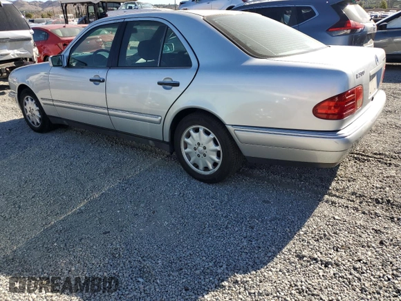 1998 Mercedes-Benz E 320 with VIN WDBJF25F9WA697018, listed as a Copart auction lot 87567315 with 107,255 mi miles and Clean Title. Bid and sale history available at DreamBid. Image 2.