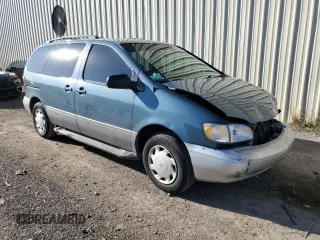2000 Toyota Sienna CE with VIN 4T3ZF19C1YU285114, listed as a Copart auction lot 87158574 with 267,168 mi miles and Salvage Title. Bid and sale history available at carsss.com. Image 4.