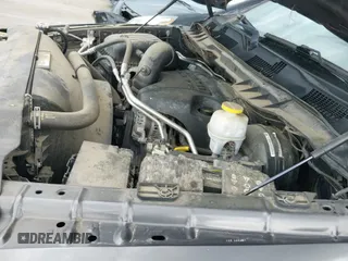 2019 Ram 1500 Big Horn z VIN 1C6RR7TT3KS530747, wystawiony jako IAAI lot #42612316 z przebiegiem 148 613 mil mil oraz . Historia ofert i sprzedaży dostępna na DreamBid. Obrazek 23.