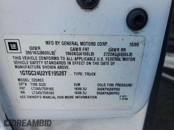 2000 GMC Sierra 1500 with VIN 1GTGC24U2YE195287, listed as a Copart auction lot 43837285 with 250,362 mi miles and Salvage Title. Bid and sale history available at DreamBid. Image 13.
