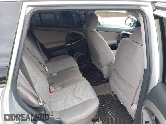 2006 Toyota RAV4 with VIN JTMZD33V666006105, listed as a IAAI auction lot 41820520 with 166,337 mi miles. Bid and sale history available at carsss.com. Image 8.