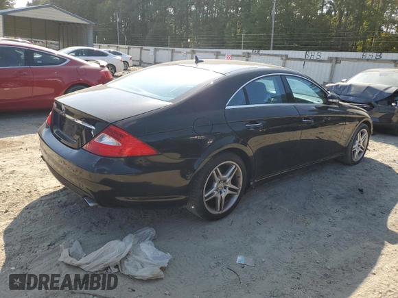 2007 Mercedes-Benz CLS 550 with VIN WDDDJ72X97A107205, listed as a Copart auction lot 70282894 with 69,433 mi miles and Salvage Title. Bid and sale history available at DreamBid. Image 3.