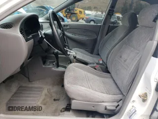 1997 Ford Escort LX with VIN 1FALP13PXVW233269, listed as a Copart auction lot 43921875 with 58,621 mi miles and Clean Title. Bid and sale history available at carsss.com. Image 7.