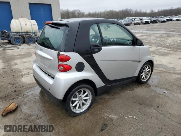2008 Smart fortwo Pure z VIN WMEEJ31X58K178519, wystawiony jako Copart lot #52978925 z przebiegiem 50 975 mil mil oraz Szkody całkowita. Historia ofert i sprzedaży dostępna na DreamBid. Obrazek 3.