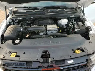 2024 Ram 1500 Laramie z VIN 1C6RREJTXRN122648, wystawiony jako Copart lot #62589215 z przebiegiem 12 096 mil mil oraz Szkoda całkowita • Salvage title. Historia ofert i sprzedaży dostępna na DreamBid. Obrazek 13.