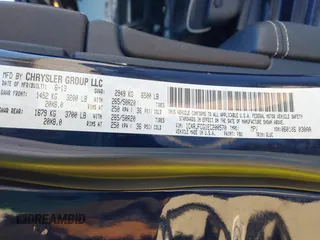2014 Jeep Grand Cherokee Overland with VIN 1C4RJFCG1EC200570, listed as a IAAI auction lot 41301398 with 183,986 mi miles. Bid and sale history available at carsss.com. Image 9.