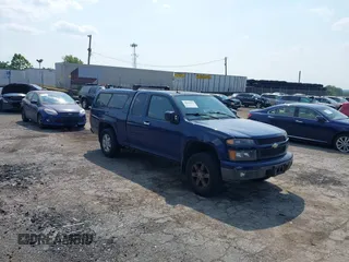 2012 Chevrolet Colorado 1LT z VIN 1GCJTCFE7C8134672, wystawiony jako IAAI lot #42485890 z przebiegiem 184 109 mil mil oraz . Historia ofert i sprzedaży dostępna na DreamBid. Obrazek 1.