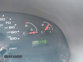 2008 Ford Econoline Passenger XL с VIN 1FBSS31L18DA81659, выставлен на аукционе IAAI как лот 42526267 с пробегом 193 114 миль миль и . История ставок и продаж доступна на DreamBid. Изображение 7.