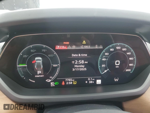 2024 Audi e-tron GT Premium Plus z VIN WAUFJBFW0R7000208, wystawiony jako Copart lot #49434575 z przebiegiem 7 765 mil mil oraz Szkoda całkowita • Salvage title. Historia ofert i sprzedaży dostępna na DreamBid. Obrazek 9.