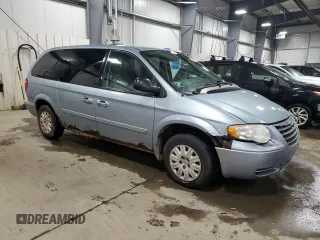 2006 Chrysler Town & Country LWB LX with VIN 2A4GP44R46R601270, listed as a Copart auction lot 82840634 with 287,266 mi miles and Salvage Title. Bid and sale history available at carsss.com. Image 4.