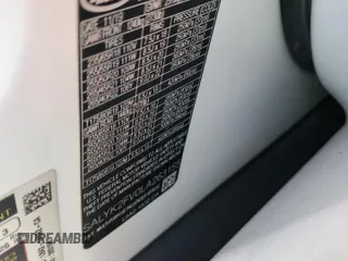 2020 Land Rover Range Rover Velar R-Dynamic S с VIN SALYK2FV0LA263155, выставлен на аукционе Copart как лот 47495505 с пробегом Не указан миль и На запчасти • Non repairable. История ставок и продаж доступна на DreamBid. Изображение 13.